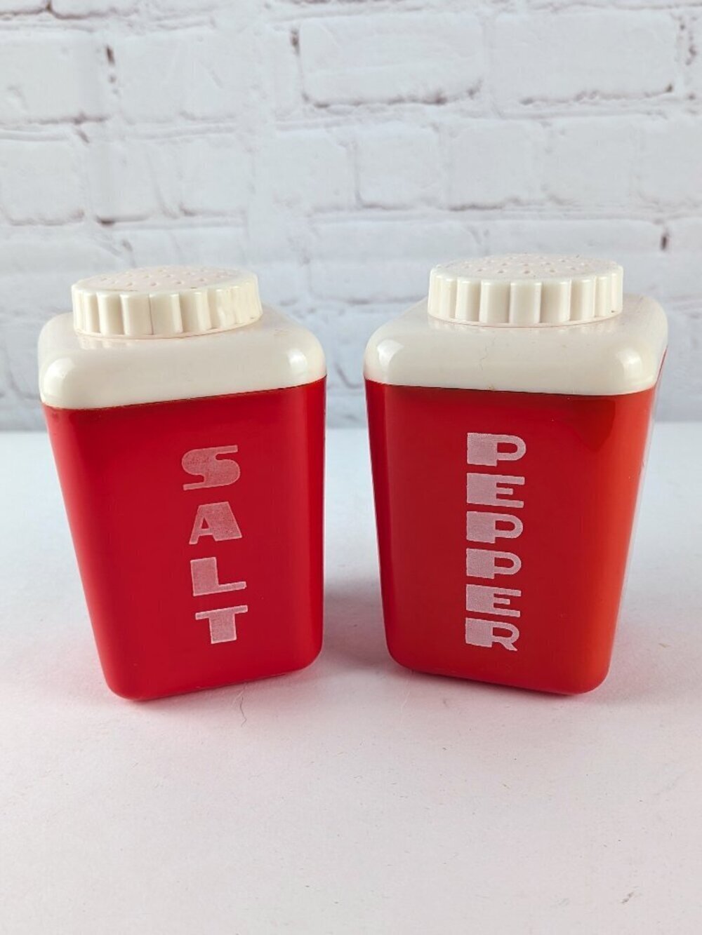 Vintage 50s/60s Lustro-Ware Plastic Salt & Pepper Shakers